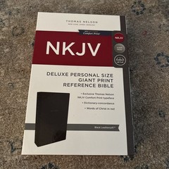 NKJV, Deluxe Ref. Bible, Personal Size Giant Print, (11.5 Font) Imitation Leath.