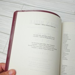 Holy Bible Thomas Nelson New King James Version Words of Christ in Red 1994 READ