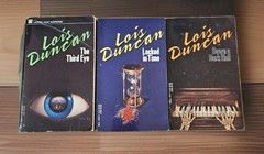 1990s. Lot 3 Gothic Horror PBs By Lois Duncan THIRD EYE DARK HALL LOCKED IN TIME