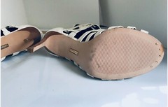 Louise et Cie Open Toe Heel Leather Sandals. 3.5in Heel