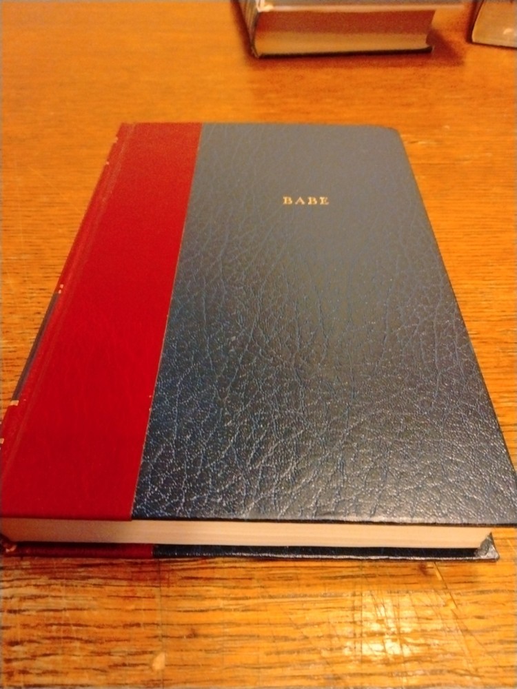 Babe Sports Classics Babe Ruth Yankees HC Book Signed by Robert Creamer