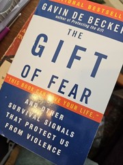 The Gift of Fear by Gavin de Becker Paperback Self-Help Survival Signals