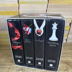 Twilight Saga 4 Book Set Slipcase Hardback Slipcover USA