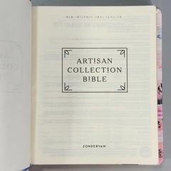 Zondervan NIV Artisan Collection Bible Jesus Word in Red Leathersoft Multicolor