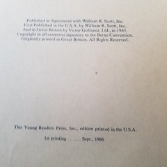 Lot of 2 1960s Young Readers Softcovers – I Read Signs & Willy is my Brother