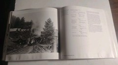Railroad Signatures Across the Pacific Northwest by Carlos A Schwantes Paperback