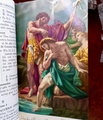 ANTIQUE CATHOLIC LATIN ENGLISH MISSAL; FINE BINDING; TLM BRIGHT GILT; CA.. 1960