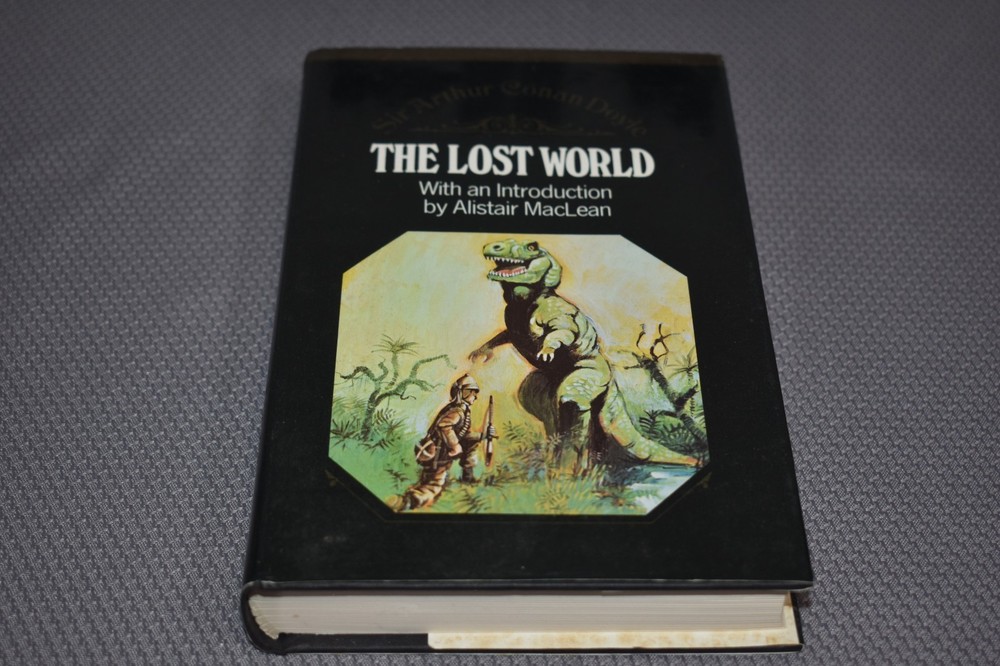 The Lost World by Sir Arthur Conan Doyle(1979 Alistar Maclean Edition/1st Print)