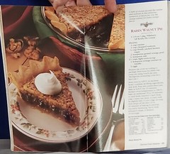 DOWN-HOME COOKiNG & BAKING Classic COOKBOOK #153 PILLSBURY Nov 93 Retail $2.75