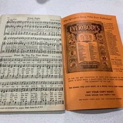 EVERYBODY’S FAVORITE COMMUNITY SONGS Song Book 1935 AMSCO Music Publishing