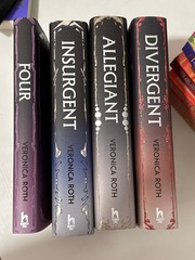 SIGNED Fairyloot Divergent Series – Veronica Roth