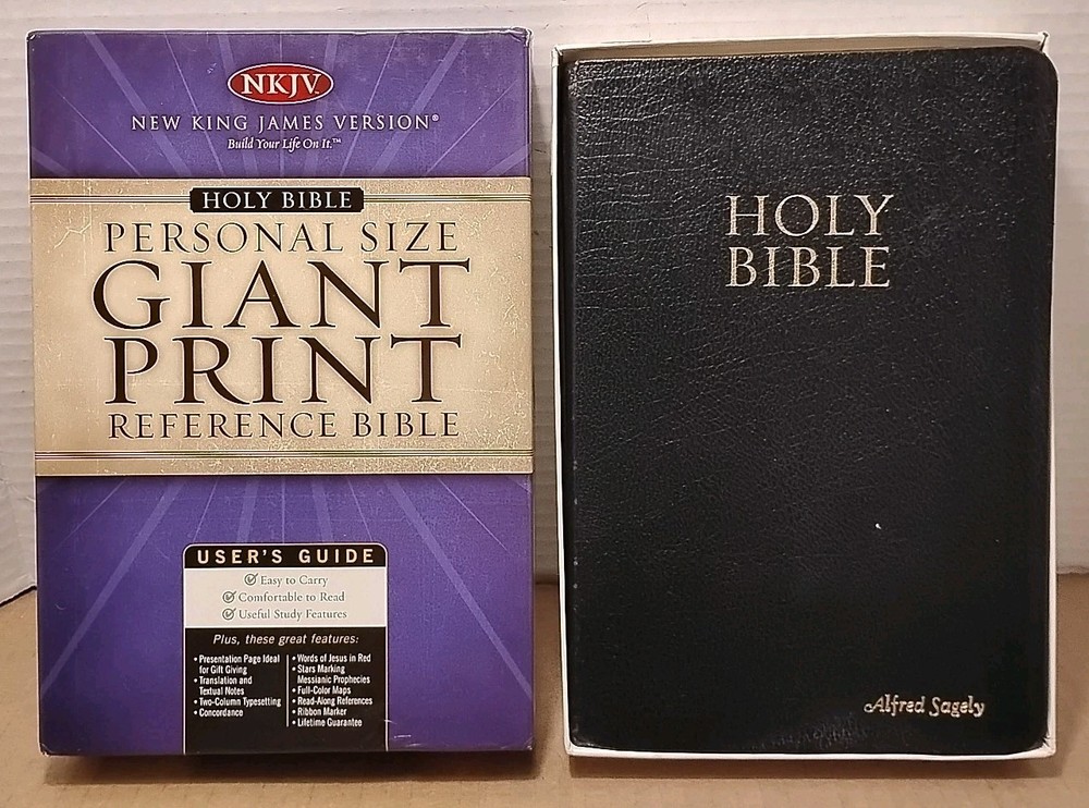 Holy Bible : New King James Version – 2006 – Bonded Leather Personal Size w/ Box