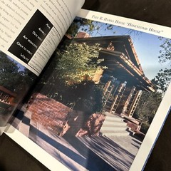 Atlas of Frank Lloyd Wright – Paperback By Hook, Alex – Very GOOD 2005 240 Pages