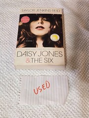 Daisy Jones & The Six: Reese’s Book Club: A Novel Paperback, Good
