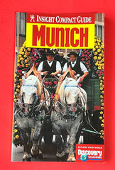 MUNICH ~ Insight Compact Guides ~ Tour Guide ~ 2000 ~ 104 pages