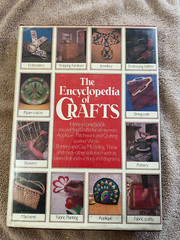 The Encyclopedia of Crafts ~ Exeter Book ~ 1982 ~ 255 Pages ~ HC G