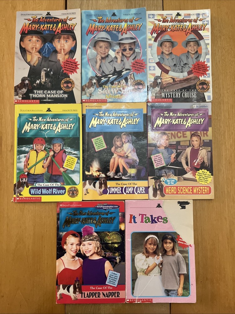 Lot of 8~ Mary Kate and Ashley Paperback Books 1990’s ~ Early 2000’s