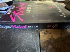 The Student Bible by Zondervan Staff (1992, Trade Paperback, Student edition)