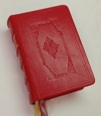 ANTIQUE CATHOLIC LATIN ENGLISH MISSAL; FINE BINDING; TLM BRIGHT GILT; CA.. 1960