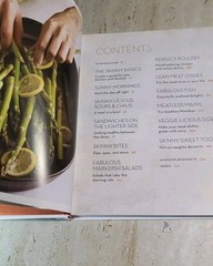 The Skinnytaste Cookbook: – Hardcover, by Homolka Gina; Jones