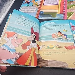 (11) Disney Wonderful World Of Reading hardcovers first american editions 2015