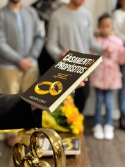 Um Casamento Com Propósitos – Arlindo Diniz – Livro Em Português.