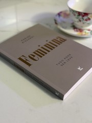 Feminina Tudo pode ser leve | Karine Rizzardi Português