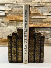 The New York Times Book of Antiques Marvin D. Schwartz Betsy Wade 1972 HCDJ