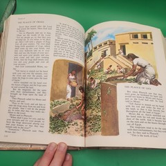 Vintage 1965 The Children’s Bible Book Hardcover God Religion 510 Pages