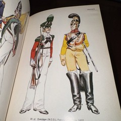 Vintage 1976 World Uniforms & Battles 1815-50 First Edition – Illustrated