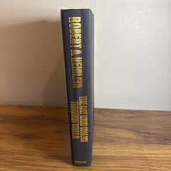 The Cat Who Walks Through Walls – Robert A. Heinlein 1985 1st Edition HC/DJ