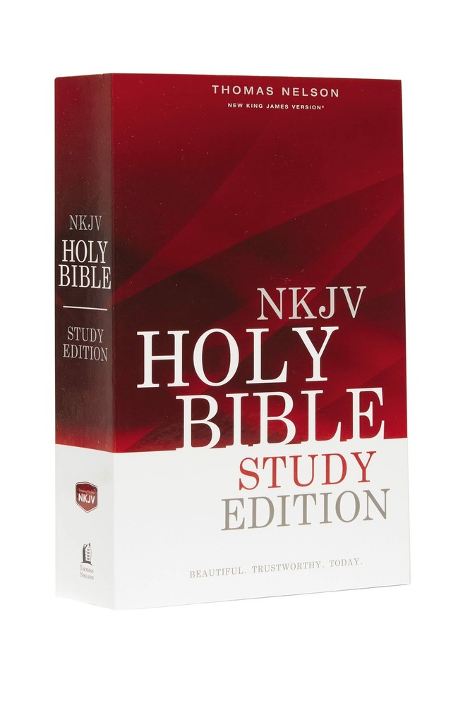 NKJV Outreach Bible Study Edition Paperback: Holy Bible New King James Version