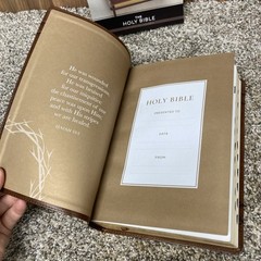 KJV Giant Print Bible | Indexed | Brown Crown of Thorns | red letter