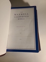 NIV Maxwell Leadership Bible Premium Bonded Leather BRAND NEW MSRP $79.99