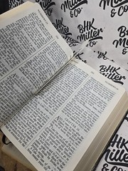 Holy Bible Reference Edition 1976 KJV Giant Print Thomas Nelson W/Bookmark