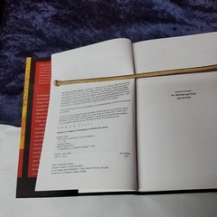 Writers Bundle Wordsmith, 2 Writer’s Magazines & 4 Books Excellent Gift Package