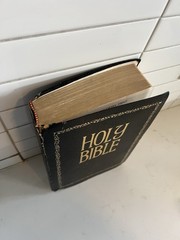 Holy Bible KJV 1973 Giant Print Red Letter Edition Thomas Nelson 581