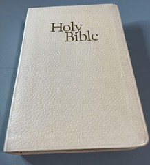 Holy Bible Study Edition The National Bible Press King James Creme Leather READ