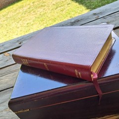 HOLY BIBLE ROYAL SOVEREIGN WORLD KJV BURGANDY GENUINE BONDED LEATHER RED LETTER