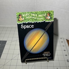 Space : A Nonfiction Companion to Magic Tree House #8: Midnight on the Moon…