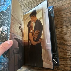 Lights Out By Navessa Allen Bücherbüchse Exclusive German Edition