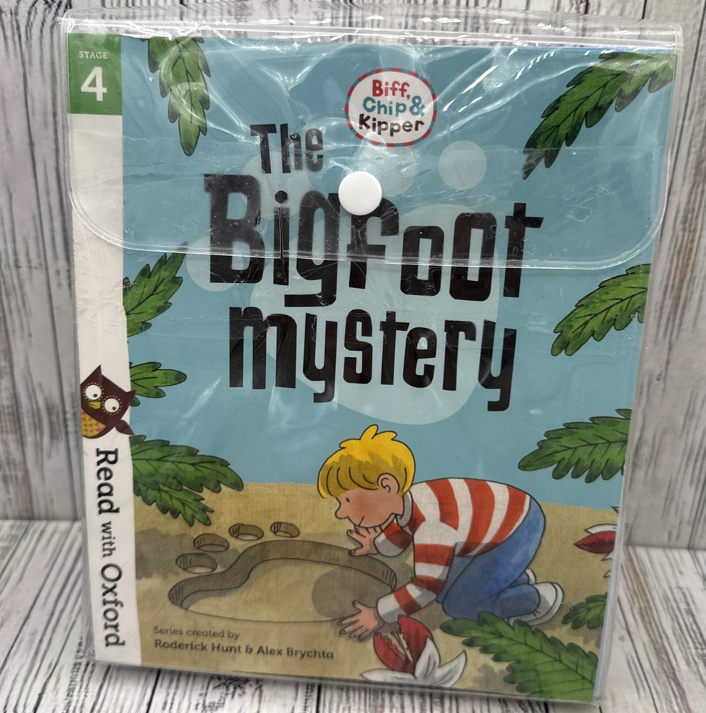 BIFF, CHIP AND KIPPER STAGE 4 READ WITH OXFORD: 5+: 32 PHONICS NEW