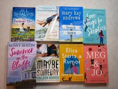 Beach Reads Women’s Fiction Lot 8 Hilderbrand Mary Kay Andrews Colleen Hoover