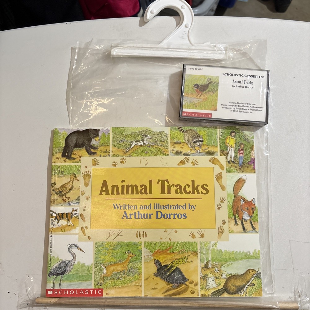 Animal Tracks W/ Cassette Tape W/ Bag By: Arthur Dorros 1991 Like New Vintage