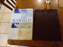 NKJV Scofield Study Bible LARGE PRINT Burgundy Bonded Leather thumb indexed
