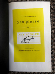 SIGNED „Yes Please” by comedian Amy Poehler (2014, 1st ed., HC )