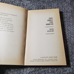 Nine Coaches Waiting Mary Stewart 1969 Reprint Suspense Gothic Romance Fawcett