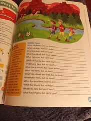 THE ULTIMATE BACKSEAT BOOK Hours of fun for kids on the road! 200+ Pages Travel