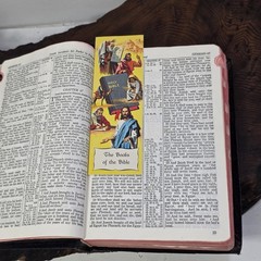 Vintage 1945 Holy Bible KJV Red Letter Concordance World Publishing Family