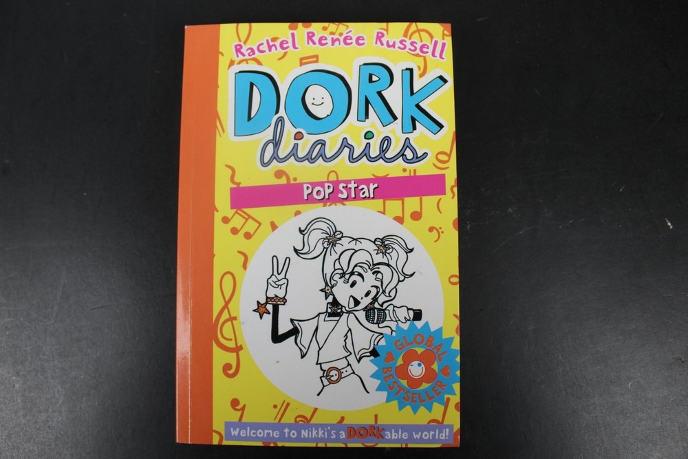 Dork Diaries Pop Star #3 Rachel Renee Russell 2014 Children’s Fiction Kids ~VG